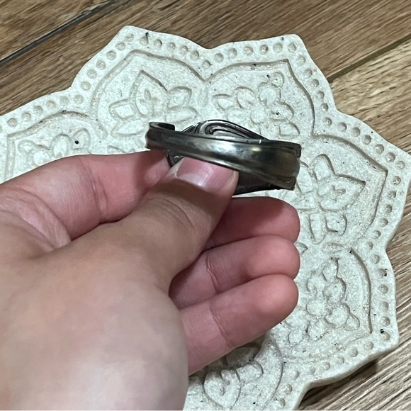 HAND CRAFTED NAPKIN RINGS - Picture 4 of 6
